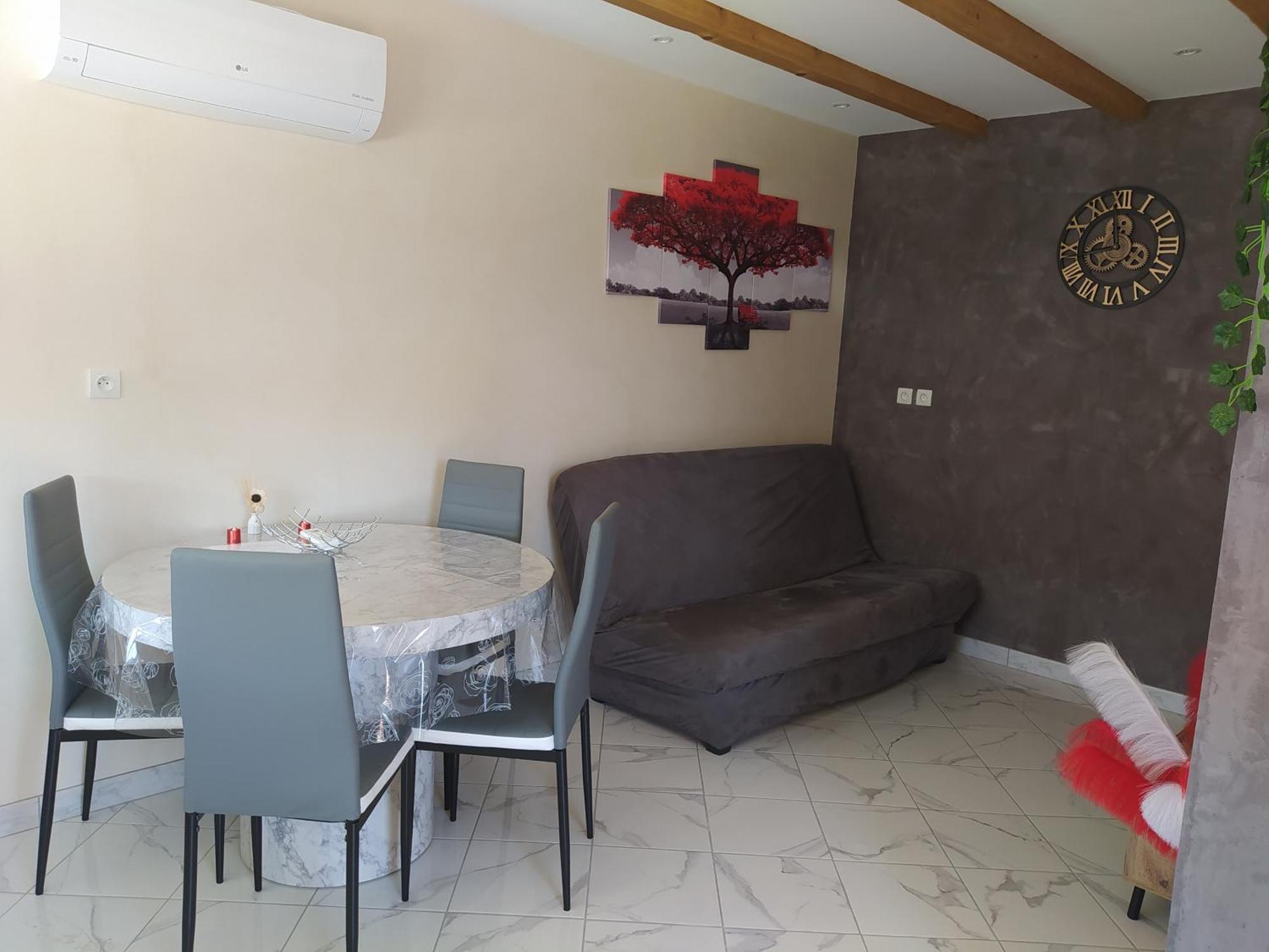 Studio Cosy Avec Terrasse Et Jacuzzi A Disposition De Mai A Aout Rians  Exteriör bild