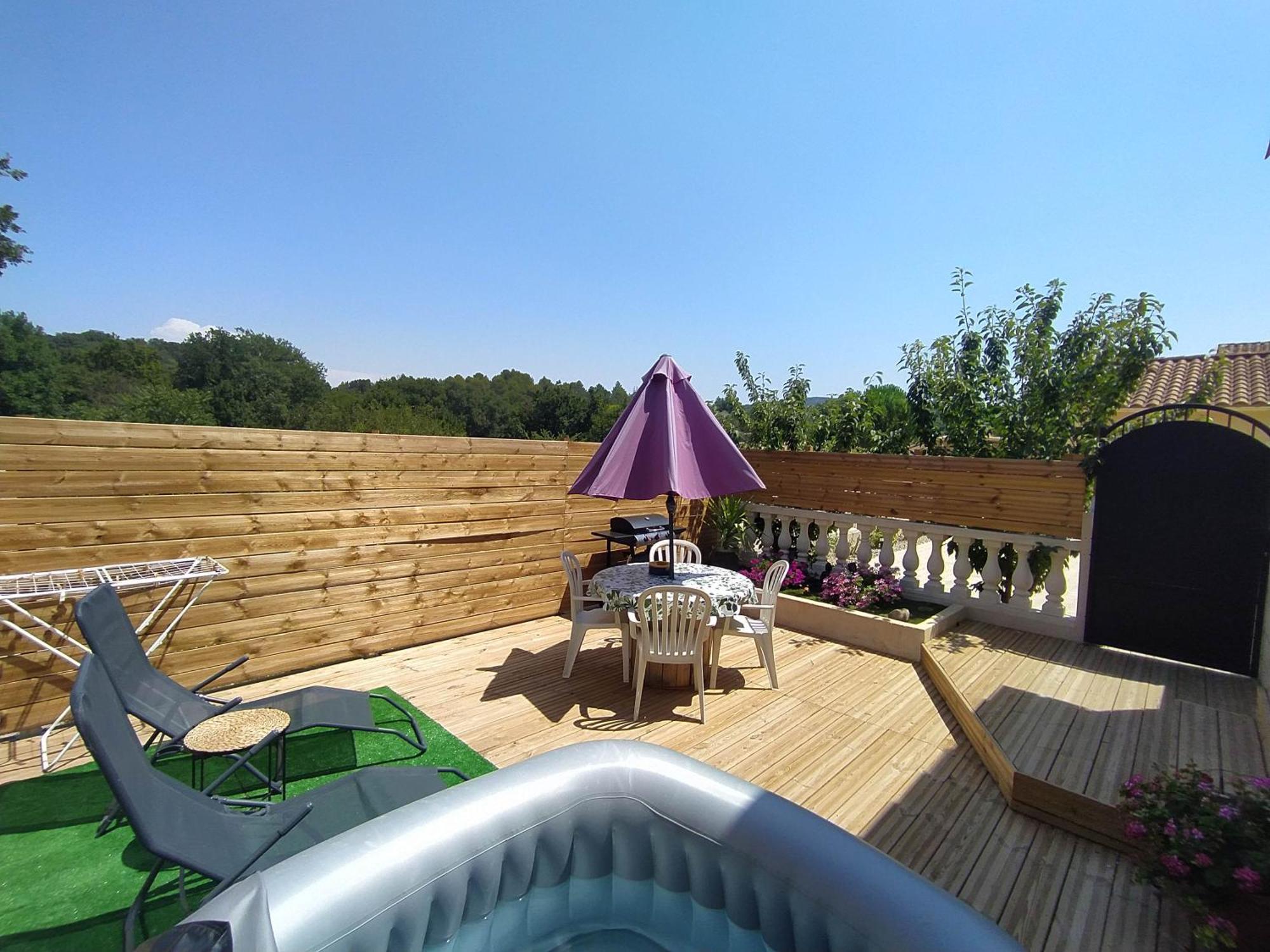 Studio Cosy Avec Terrasse Et Jacuzzi A Disposition De Mai A Aout Rians  Exteriör bild